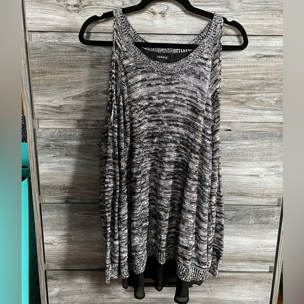 Black / White Space dye Torrid Sweater 1X
